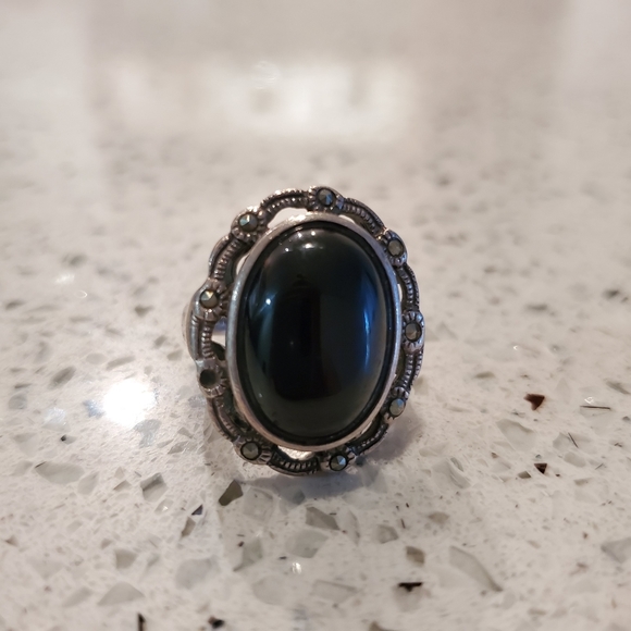 Black Gem Rhinestone Statement Ring Ornate Artsy Glam Classic Cocktail Party - Picture 5 of 9